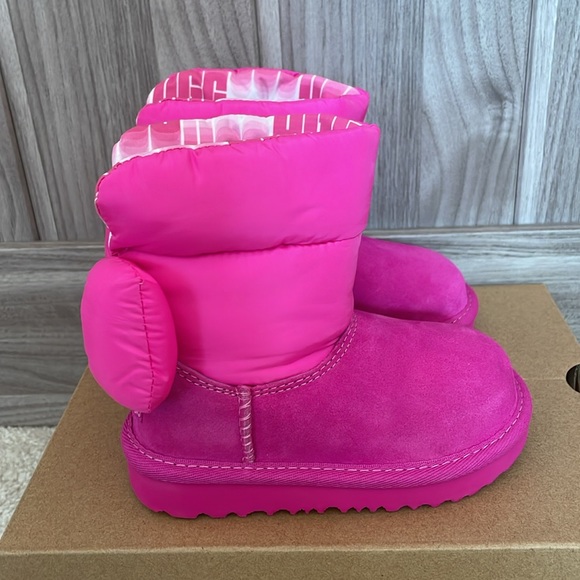 UGG NWT pink bailey bow maxi boots, baby girl size 7. - Picture 6 of 9